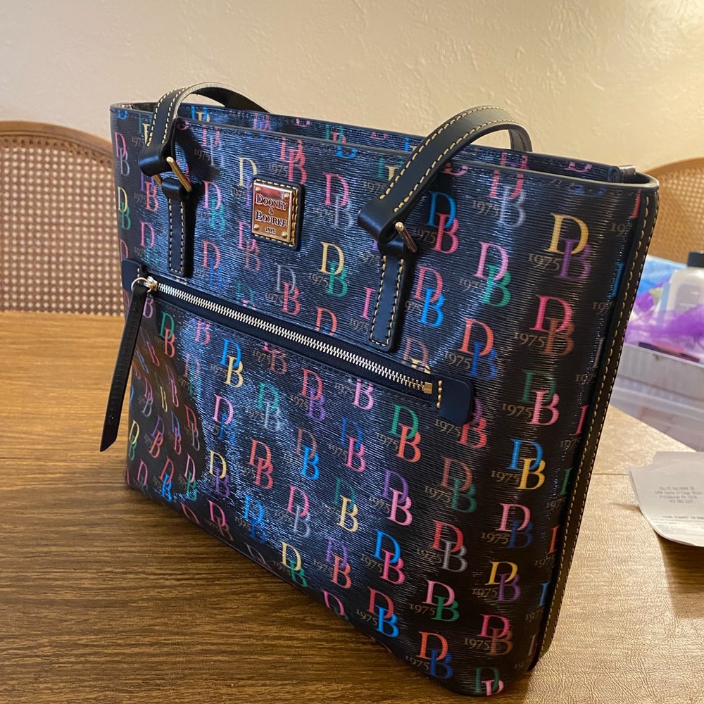 Dooney & Bourke DB75 Multi Shopper.